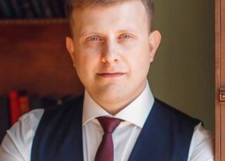 Денис Исаков